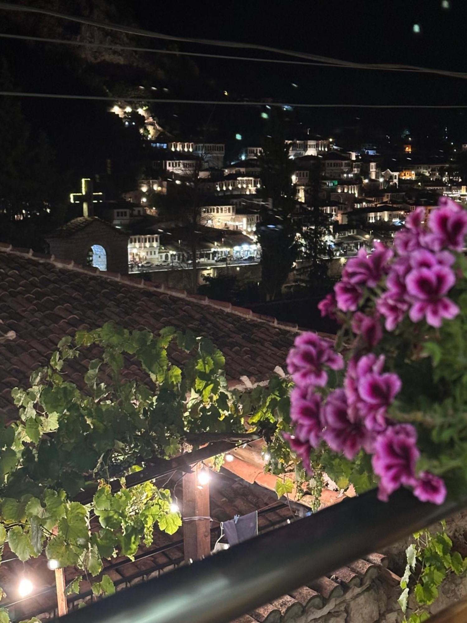 Oda E Skulptorit-Unesco Quarter Berat Eksteriør bilde
