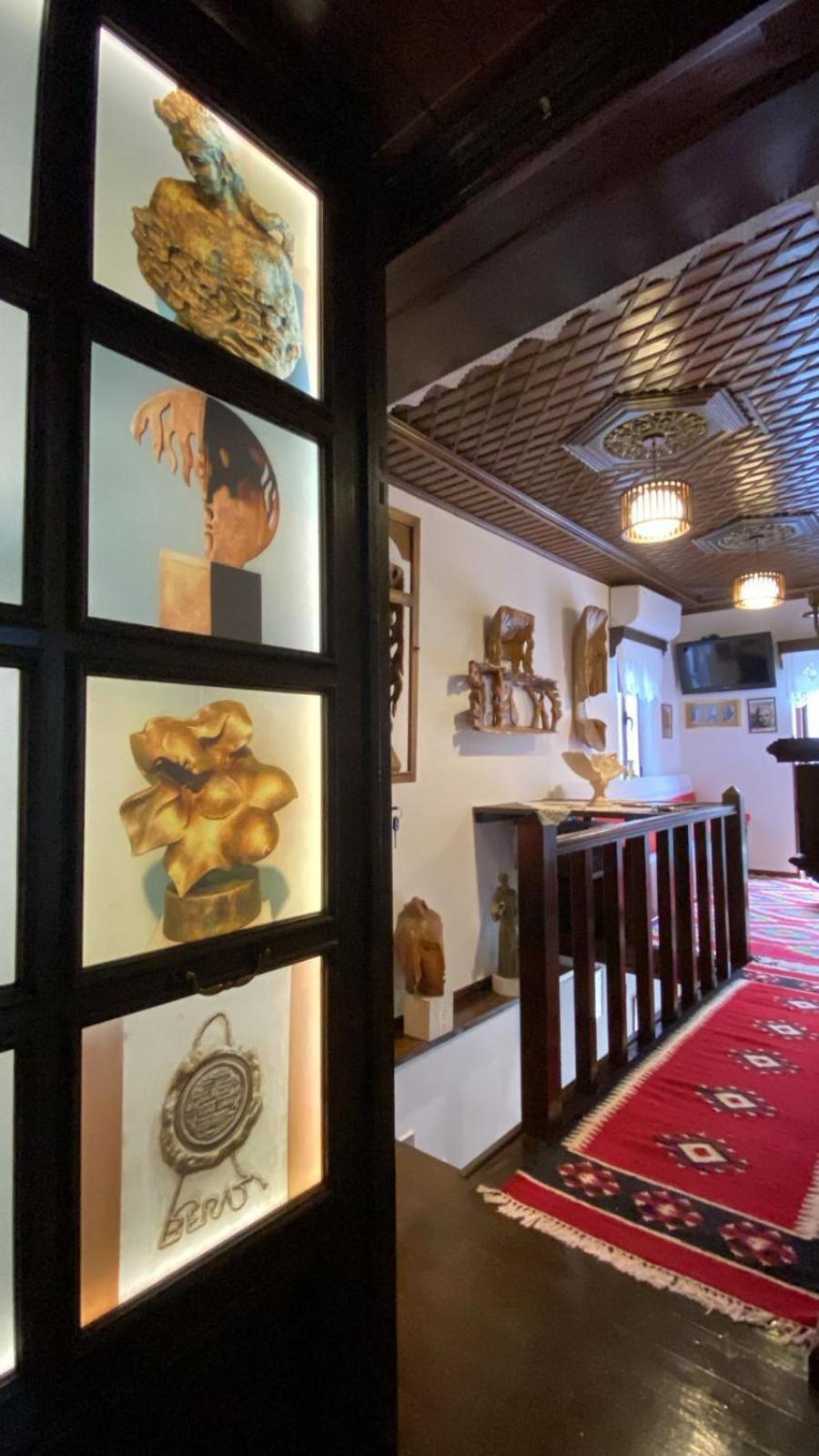 Oda E Skulptorit-Unesco Quarter Berat Eksteriør bilde